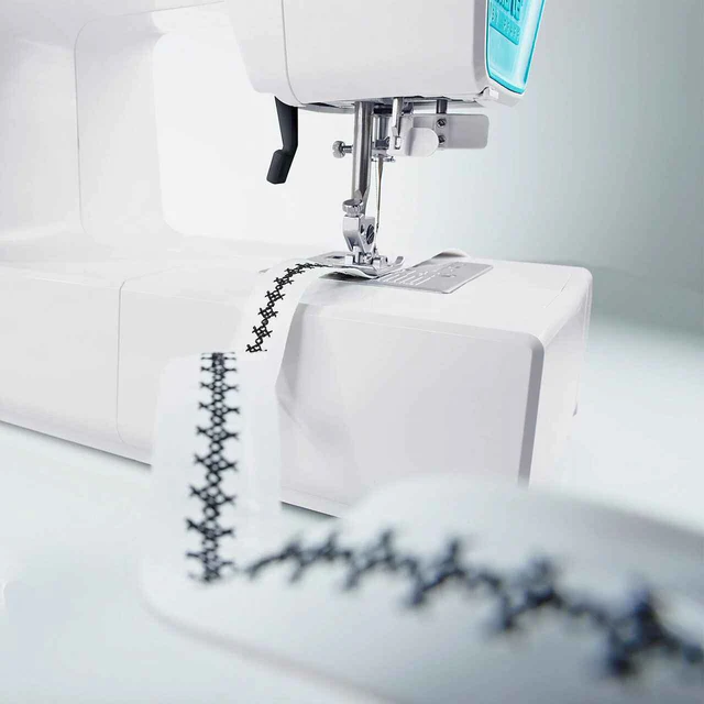 smarter-by-Pfaff-260c-Nähmaschine-Start/Stopp